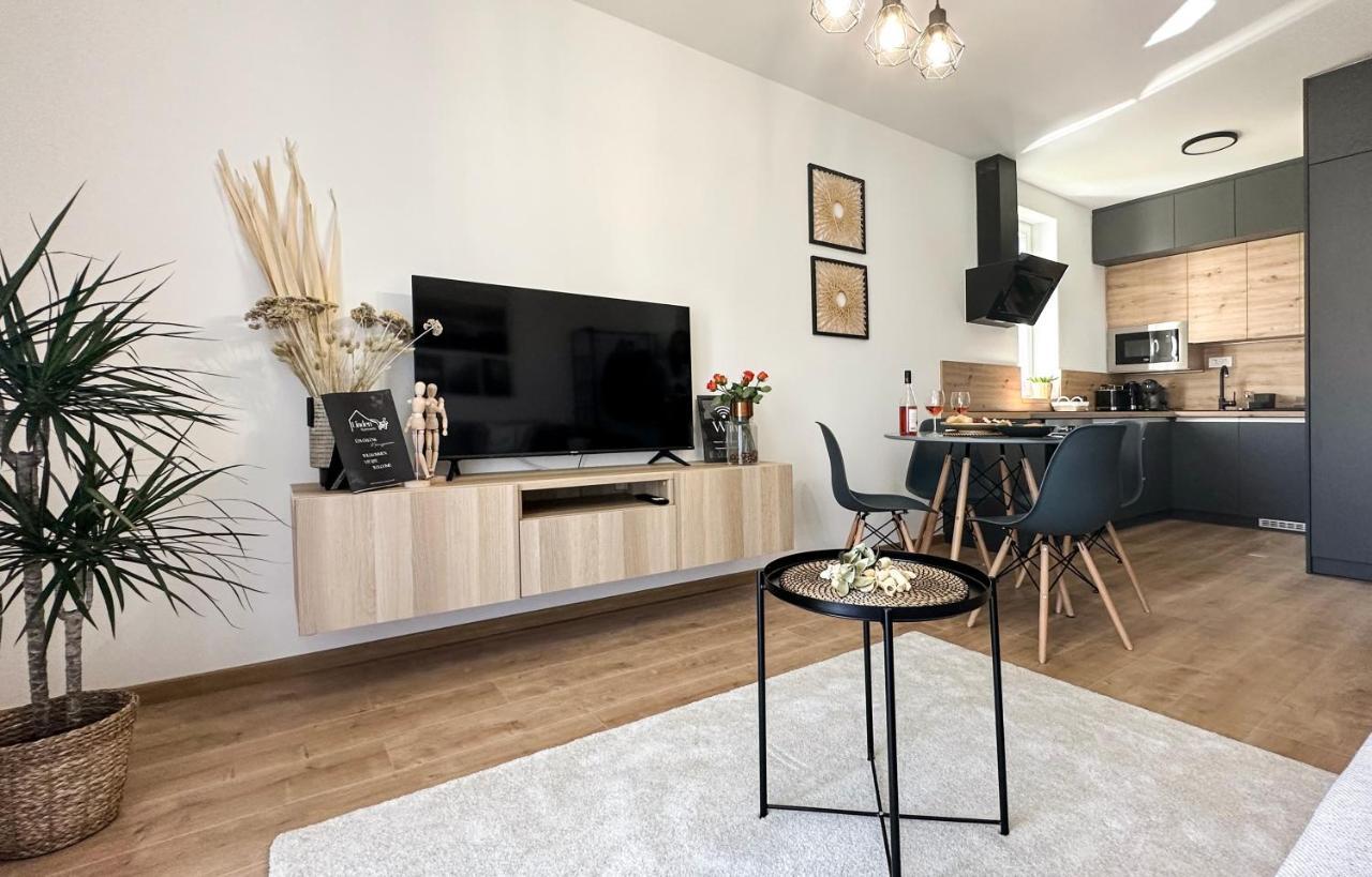 Linden Apartman 002 - Adults Only Mosonmagyarovar Ngoại thất bức ảnh