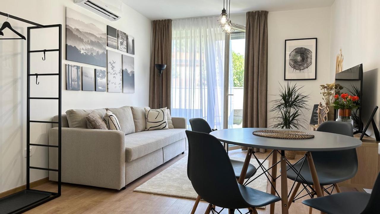 Linden Apartman 002 - Adults Only Mosonmagyarovar Ngoại thất bức ảnh